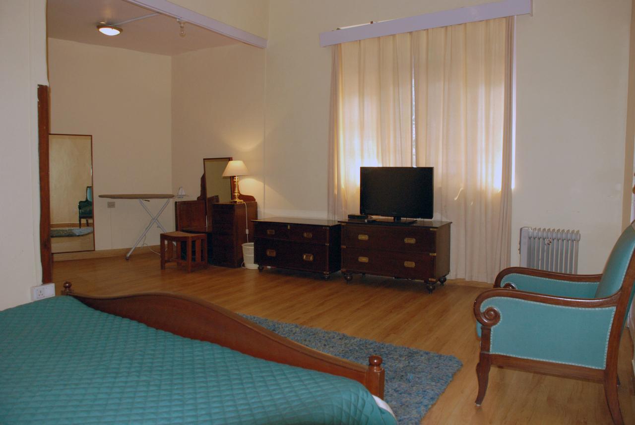 Alasia Hotel Касаули Екстериор снимка