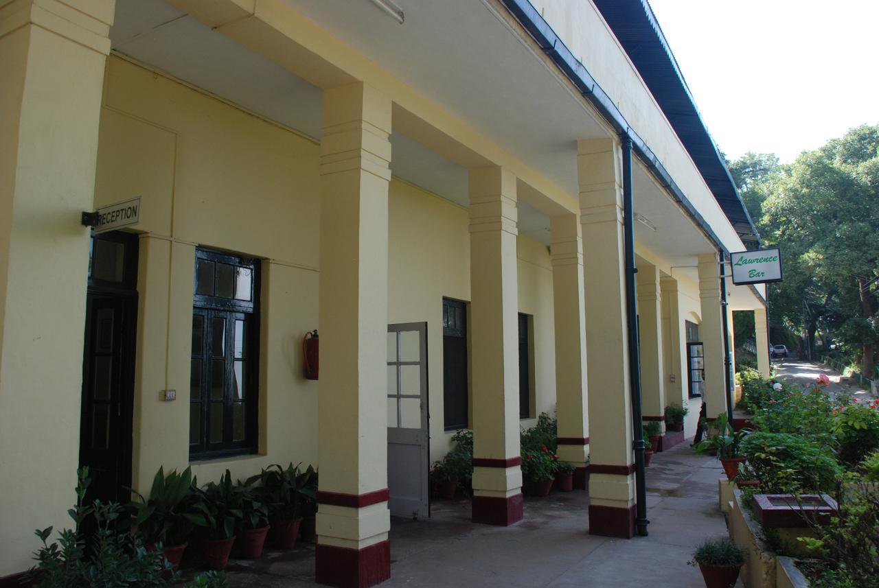 Alasia Hotel Касаули Екстериор снимка