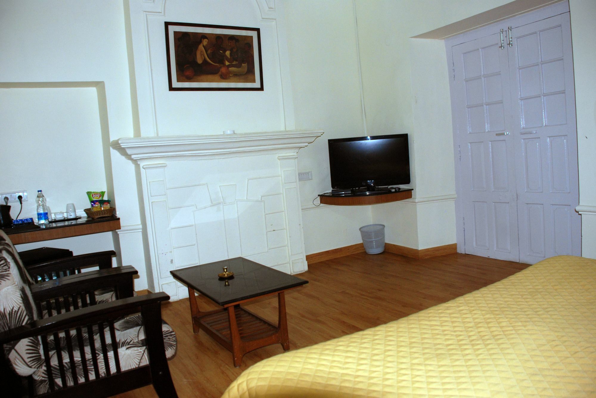 Alasia Hotel Касаули Екстериор снимка
